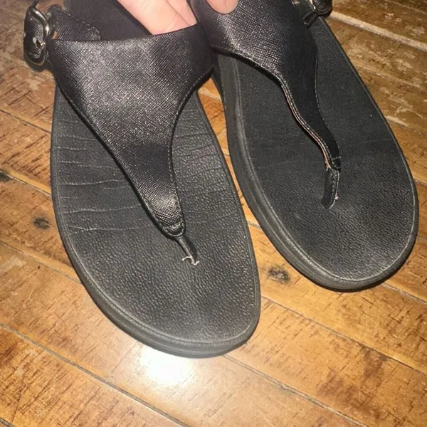 FitFlop black thong rubber platform size 8 flip flops - Image 4