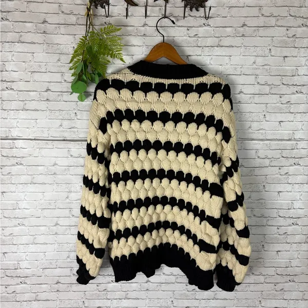 Kirundo Black and Cream Bubble Knot Chunky Open Cardigan - Image 5