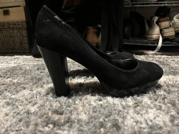Black Heels Size 7 - Image 2