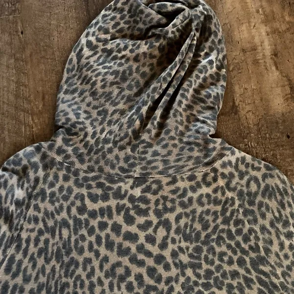 OLIVACEOUS Animal Print Lightweight Wool Blend Leopard Print Hooded Pullover - Image 9