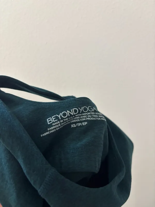 Beyond Yoga Spacedye Refocus Cropped Tank in midnight green - Image 4