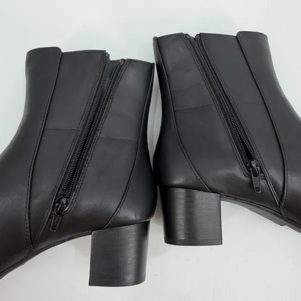 Clarks Boots Women 8 M Black Leather Linnae Up Waterproof Side Zip Ankle Bootie - Image 11