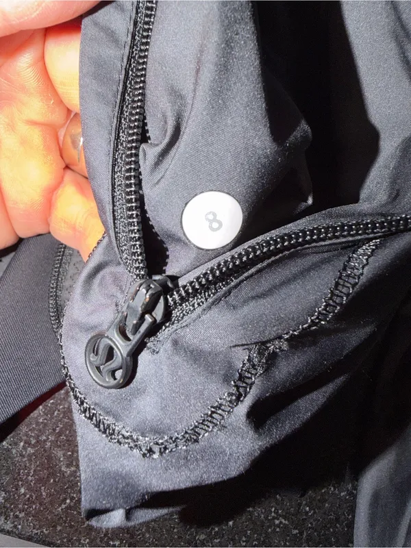 Lululemon Lightweight reversible Bomber Jacket. Women’s 8! Sleek fit. - Image 13