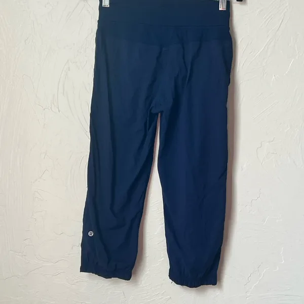 Lululemon navy dance studio crops size 2 - Image 7