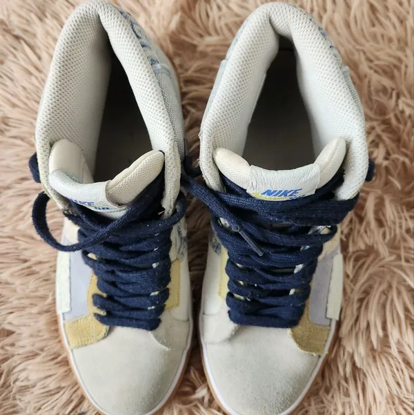 Nike Women's High-Top Sneakers - Blue and Yellow Size 6.5 - Image 7