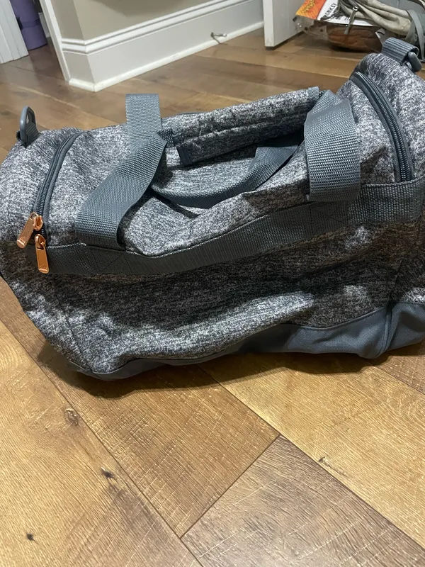 adidas grey and rose gold duffel bag - Image 5
