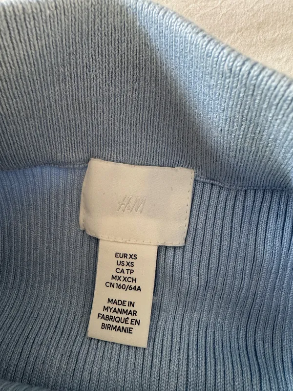 H&M Light blue fitted midi skirt - Image 3