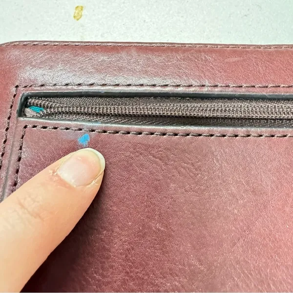 Fossil Burgundy Leather Full Zip Wallet Damaged Vintage - Image 5