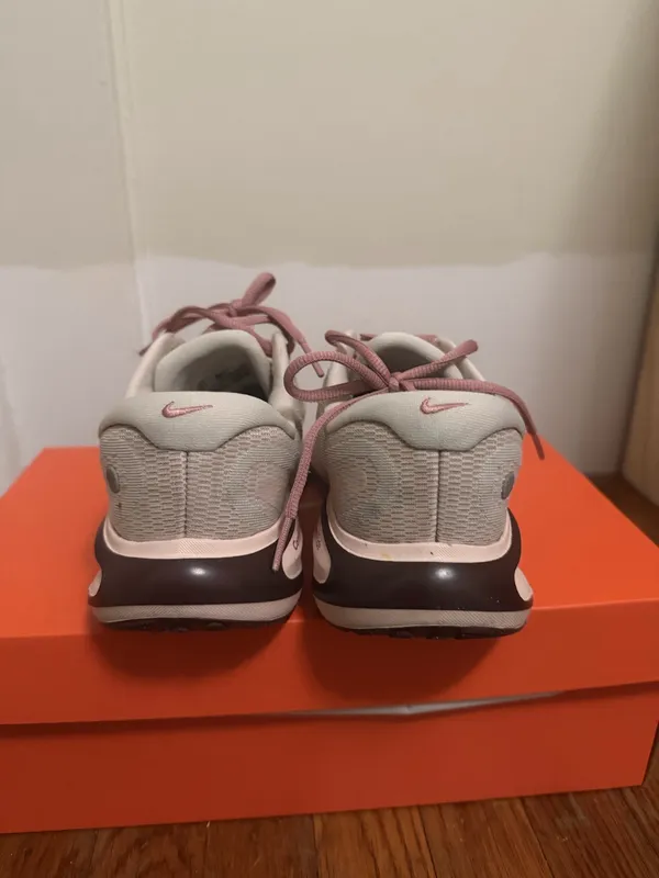 Nike running shoes - Image 2