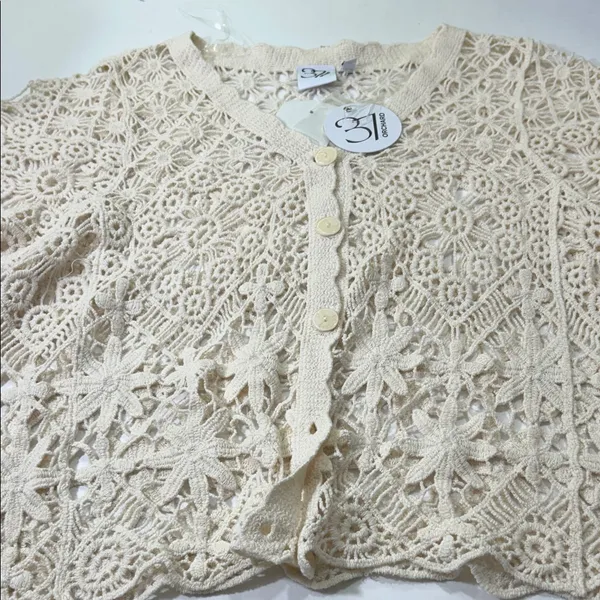 Cream Lace Crochet Blouse Size M - Image 8