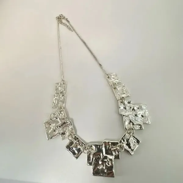 Blue and green square design necklace - Image 5