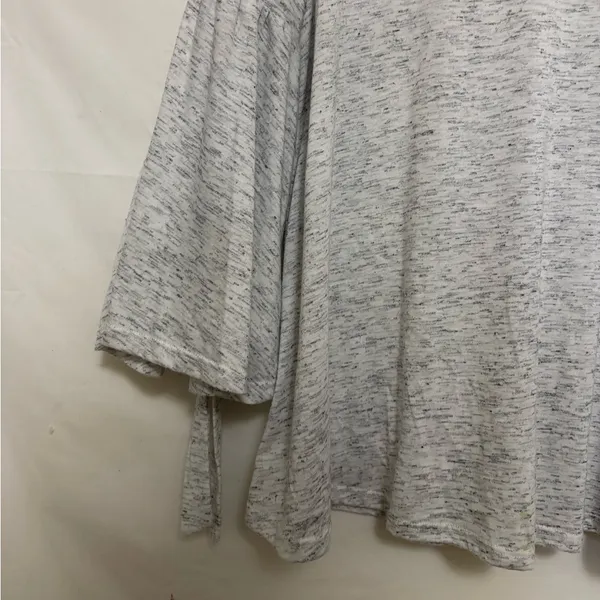 Altar’d State Gray‎ Flutter Sleeve Blouse Size Medium - Image 4
