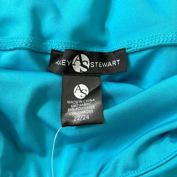 Ashley Stewart NWT Teal Blue Phone Pocket Biker Shorts Plus Size 22 / 24 - Image 6