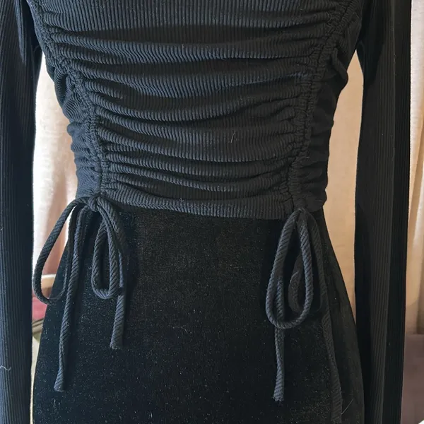 Publix Size M Long Sleeve Black Ribbed Crop Top - Image 3