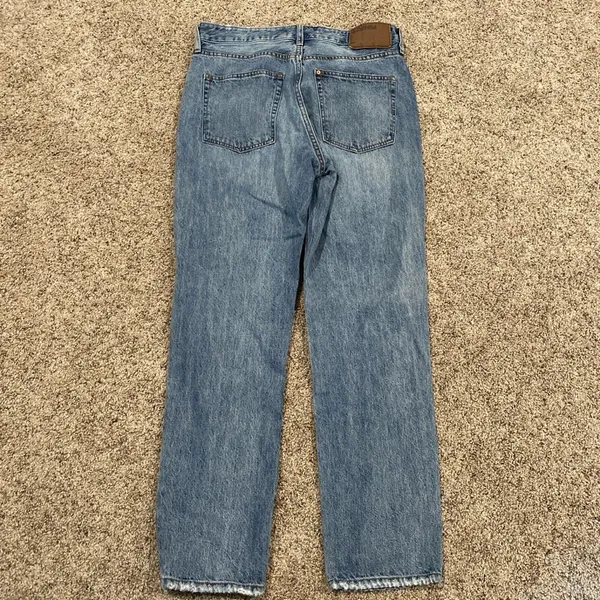 & denim vintage fit high waist cropped size 30 jeans - Image 3