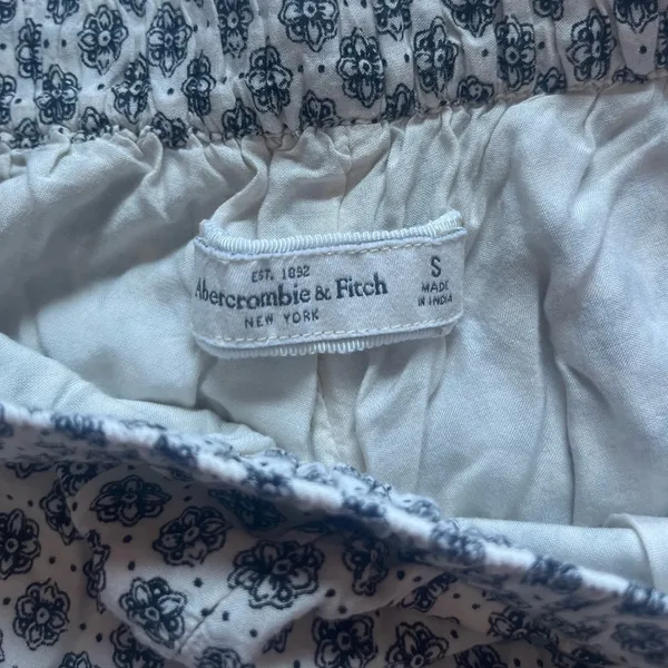 Abercrombie White Shorts - Image 2