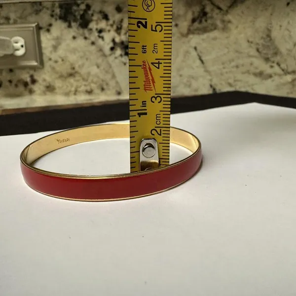 Vintage Crown Trifari Red enamel Gold Tone Bangle Bracelet Signed 8 Inch - Image 4