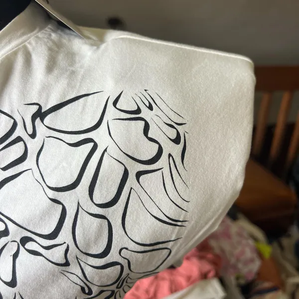 SheIn Unique, one-of-a-kind white and pink graphic print top with shoulder pads - Image 2