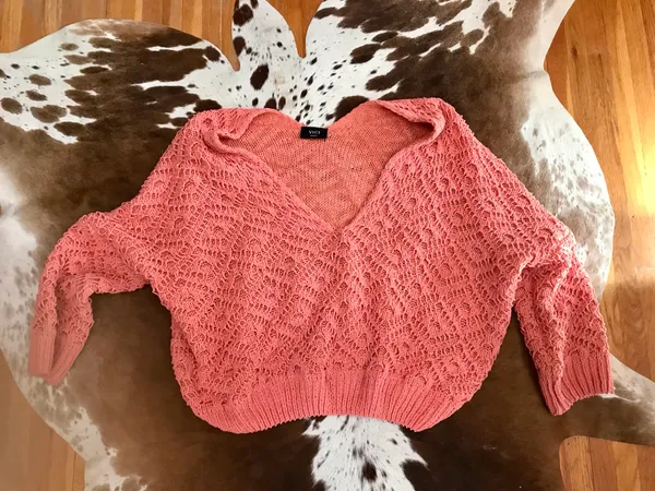 VICI Chenille oversized coral chunky knit V-neck sweater sz S - Image 4