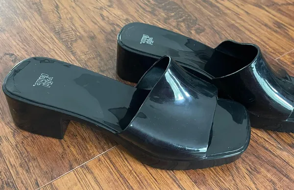 Black Platform Jelly Sandals Size 7 - Image 2