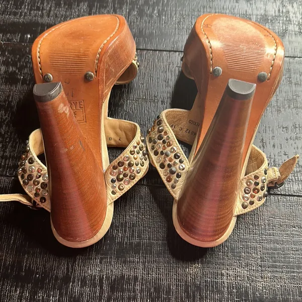 Frye Shoes Joy Studded cream colored heels size 7B - Image 6