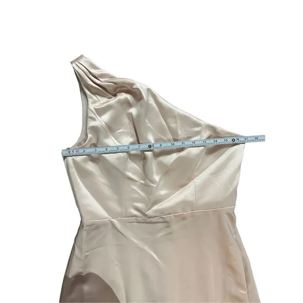 NWT LOVELY Shirred One-Shoulder Satin Trumpet Dress‎ sz 10 Cameo - Image 6