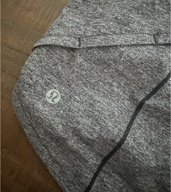 Lululemon Shorts Speed Up - Image 3