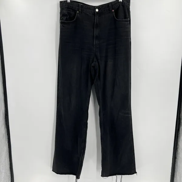 Zara High Rise Waisted Wide Leg‎ Raw Hem Black Denim Jeans Women's Size 14 - Image 4