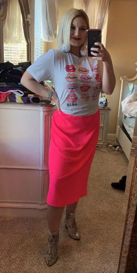 Boutique Hot Pink Skirt - Image 2