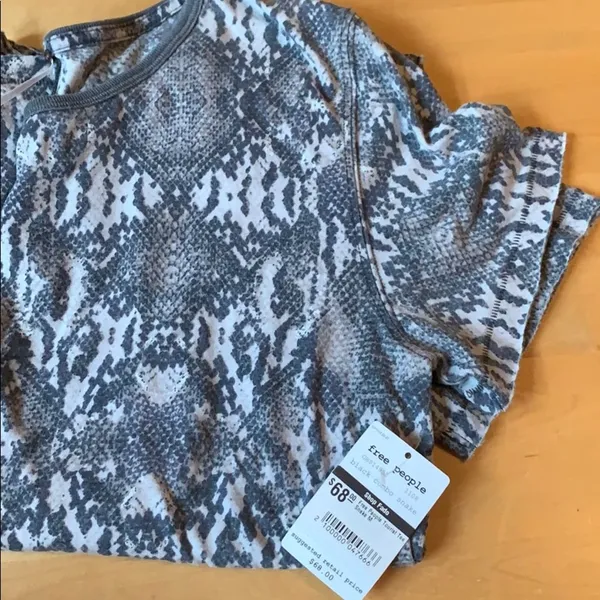Free People NWT  Tourist Tee Snake - Image 6