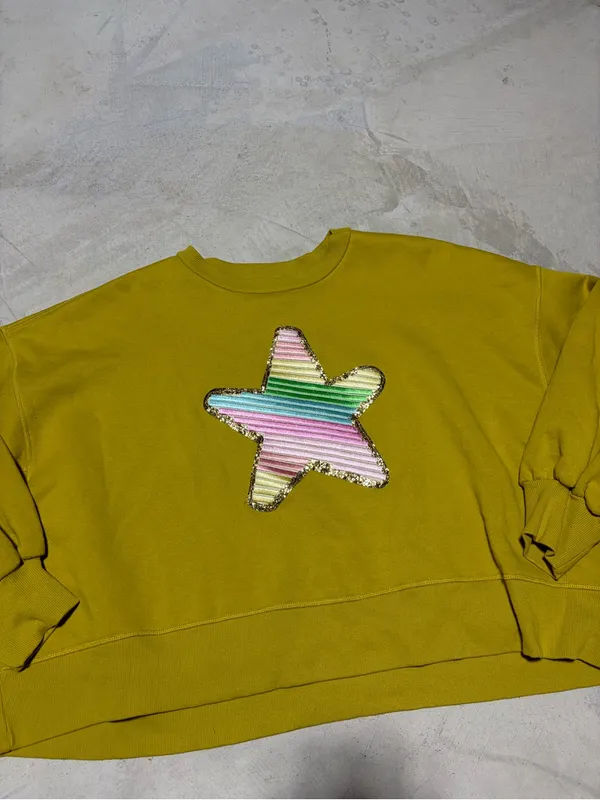 Judith March yellow green sweatshirt star XL - Image 2