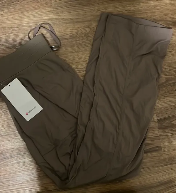 Lululemon Dance Studio Mid-Rise Pants Regular - Image 2