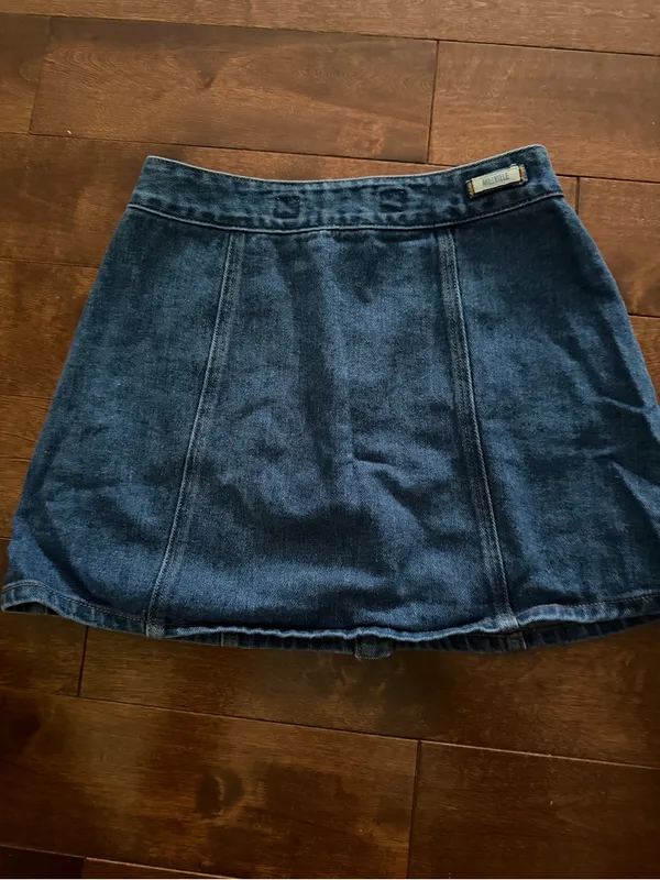 Brandy Melville Denim Button-Front A-Line Skirt - size 25 - Image 2