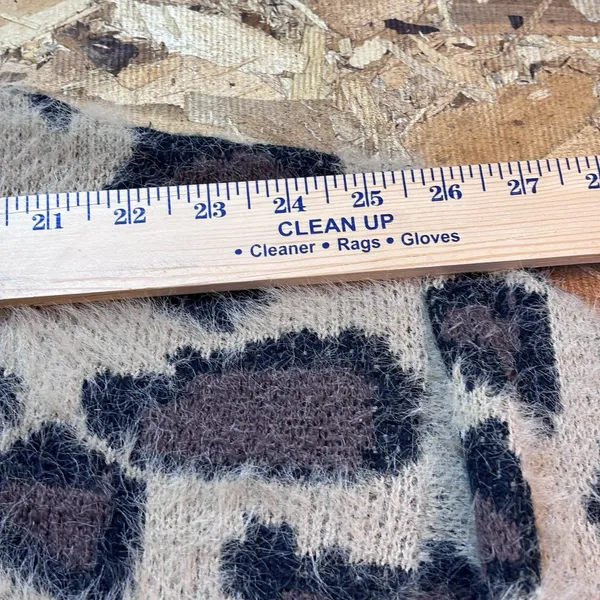 L Love Leopard Print Fuzzy Eyelash Knit Sweater Boho Festival Cozy top size L - Image 8