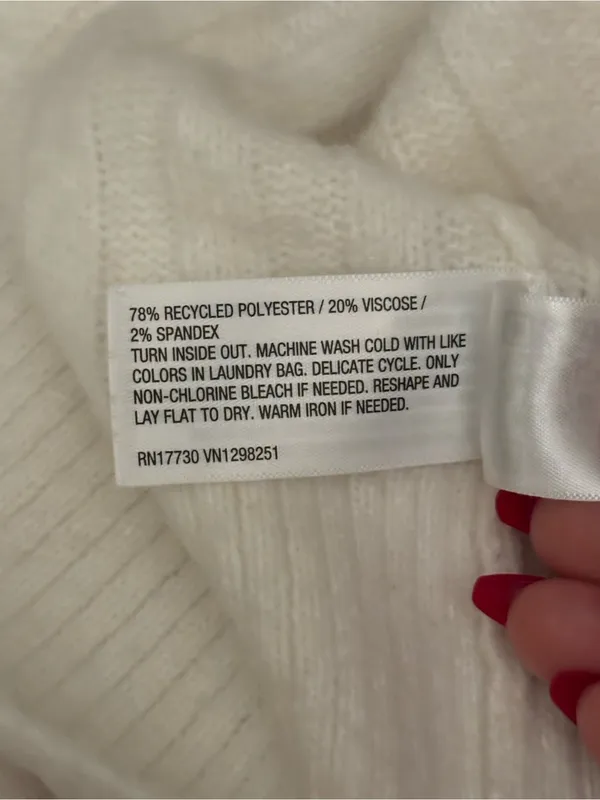 Universal Threads Oversized Cream Cable Knit V-Neck Sweater Tank Women’s Size L - Image 6
