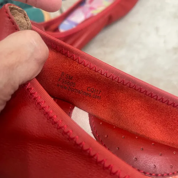 Born Womens Red Leather Floral Rosette Ballet Flats Size 8.5M‎ comfrt slip in - Image 8