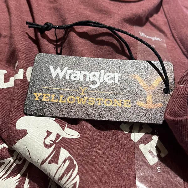NWT Wrangler x Yellowstone Women's Graphic Tank in Burgundy Heather Small - Image 5