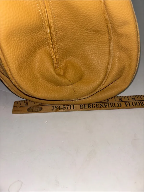 Estee Lauder Vintage Mustard Yellow Travel Bag Faux Leather..Overnight/Cosmetics - Image 11