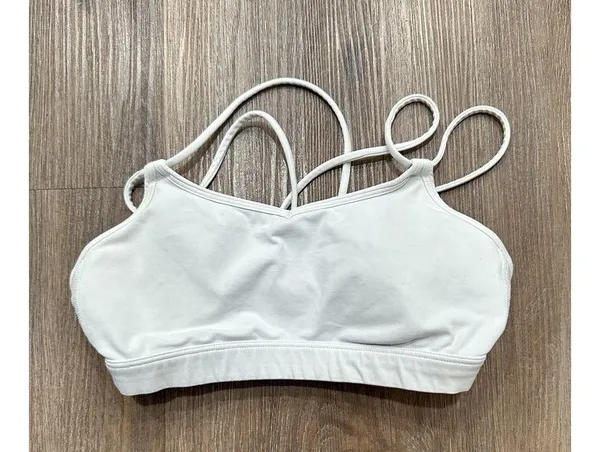 Lululemon Size 2 Womens White Lined Wireless Pull On Racer Back Sports Bra - Image 3