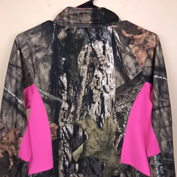 Mossy Oak Women’s Outdoor Print Hot Pink Detail Quarter Zip-Up Sweatshirt - Image 7