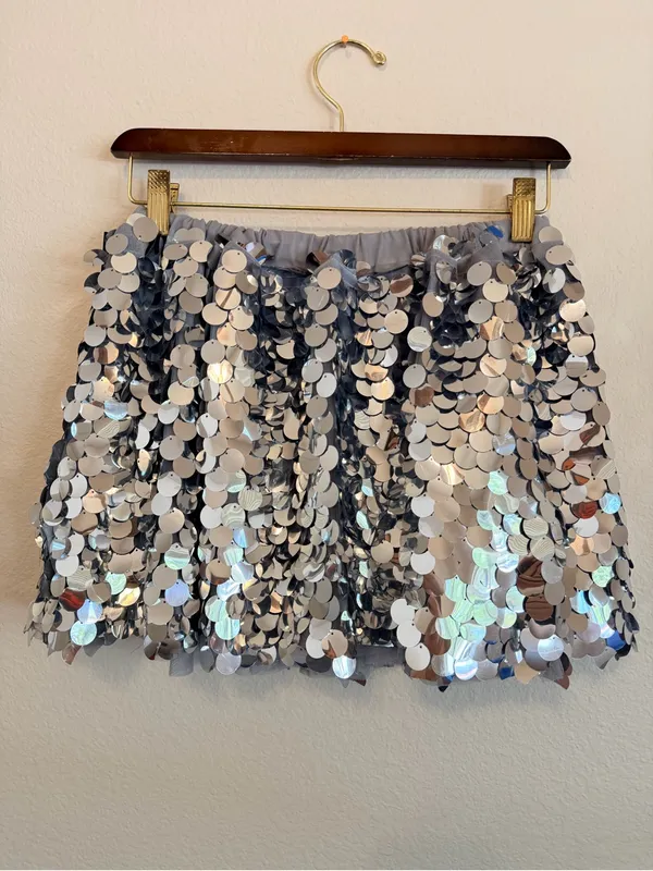 NWT Spirit Halloween sequinned mini skirt, silver tone large round sequin, sz L - Image 8