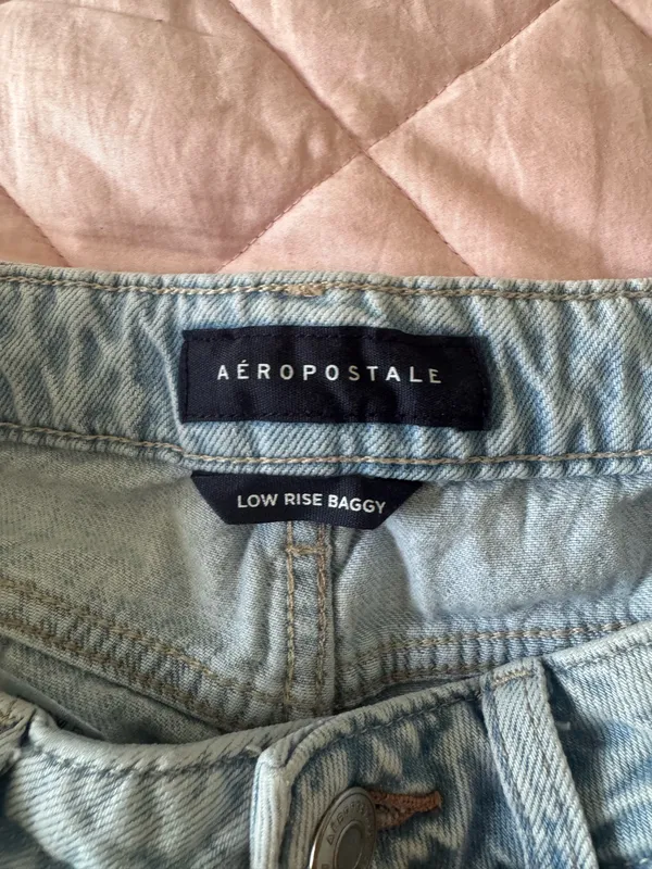 Aeropostale Low-Rise Baggy Jeans With Lace Detailing - Image 3