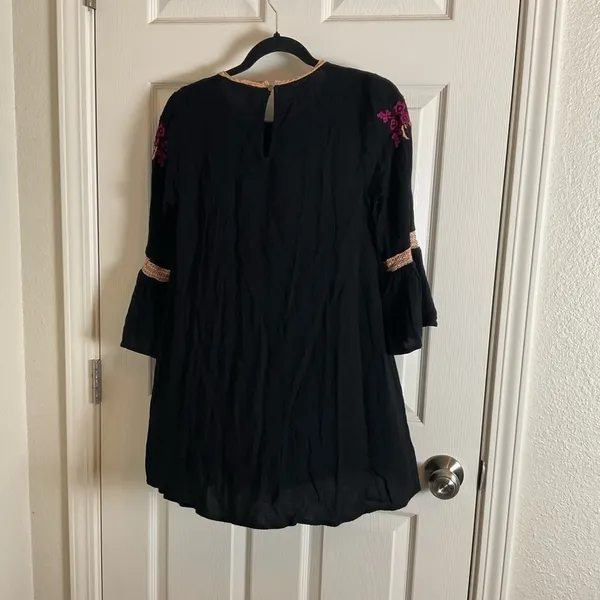 Forever 21 Black Mini Dress Pink Floral Embroidery Peasant Boho Bell Sleeve M - Image 9