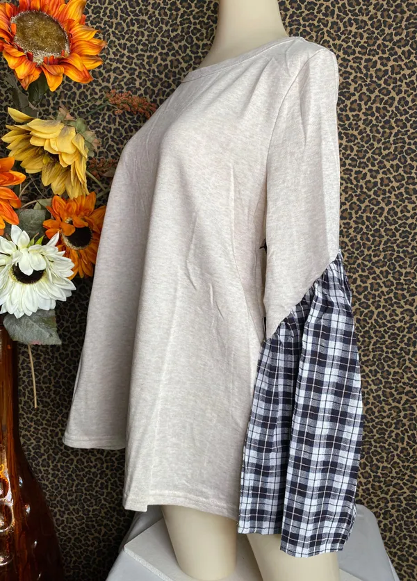 ✅3/$30✅NWT Oatmeal/Black Plaid Long Bell Sleeve Cotton Top MEDIUM - Image 5