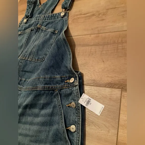 Old Navy Slouchy Straight short overalls - Image 5