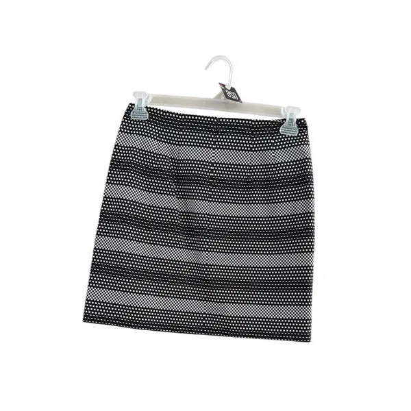 Loft Black and White Pencil Skirt Size 4 - Image 3