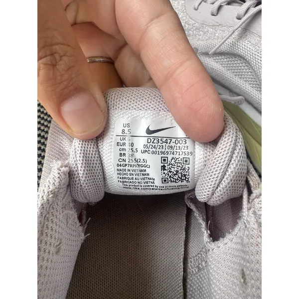 Size 8.5 - Nike Versair Platinum Violet Women running shoes - Image 7