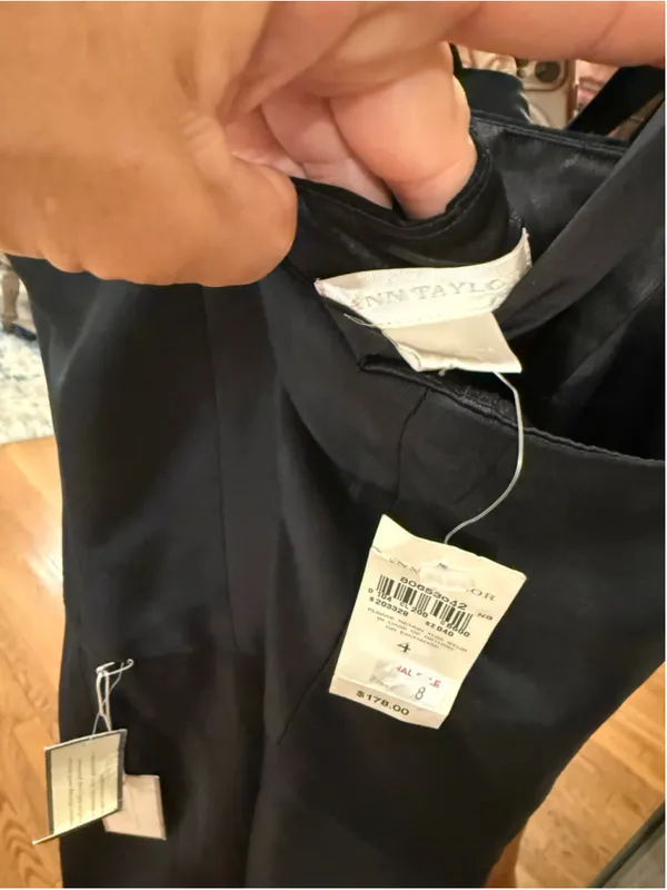Women's Ann Taylor Black Midi Dress Size 4 - Image 5