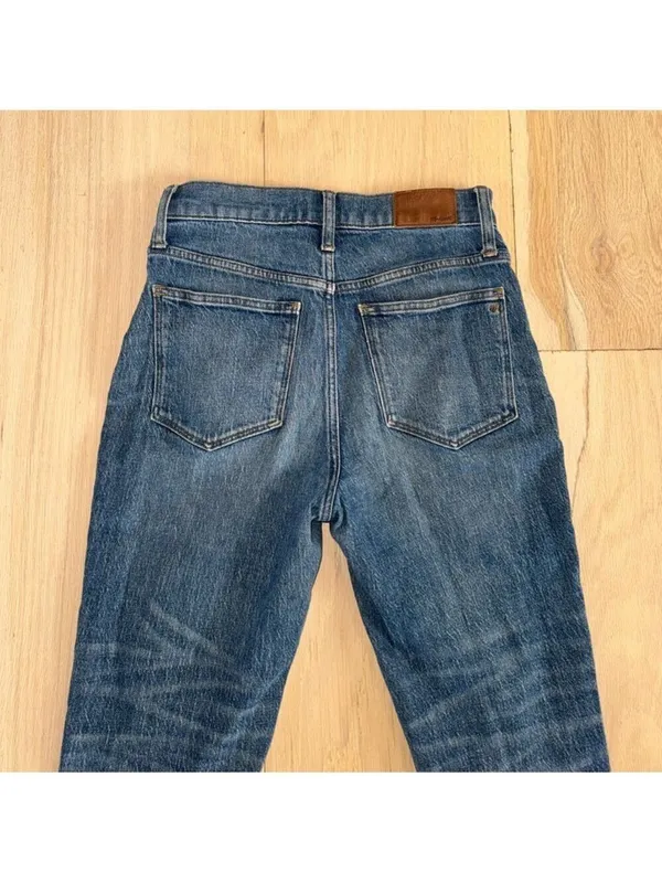 Madewell Classic Straight Jean Size 26 - Image 6