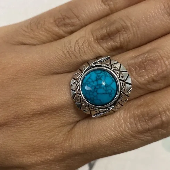 Silver and Turquoise Ring Size 8.75 - Image 5